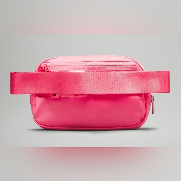 NWT Lululemon Everywhere Belt Bag 1L Sakura Pink - Picture 5 of 11